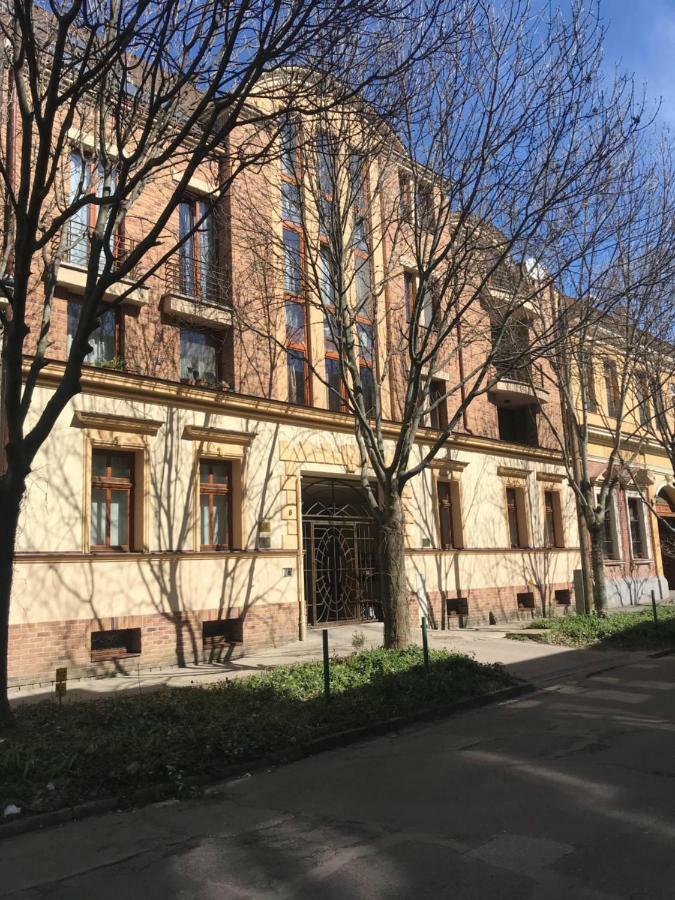 Ik Apartment Debrecen Dış mekan fotoğraf