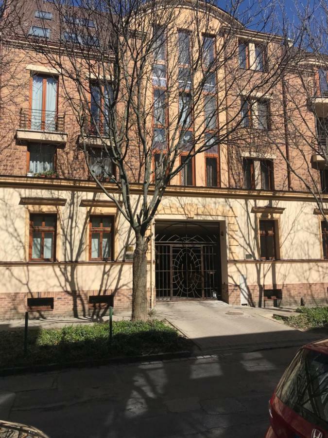 Ik Apartment Debrecen Dış mekan fotoğraf